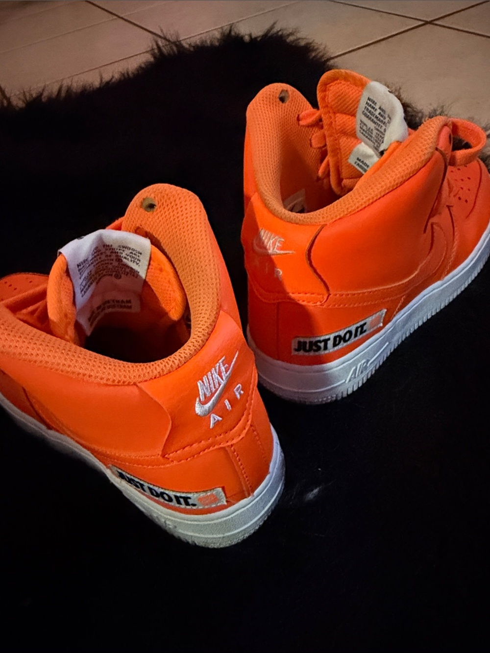 Nike Kids High-Top Sneakers in Bright Orange and White - Picture 4 of 4